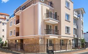 Feniks Apartments