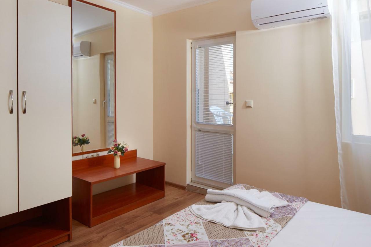Feniks Apartments Несебр Экстерьер фото