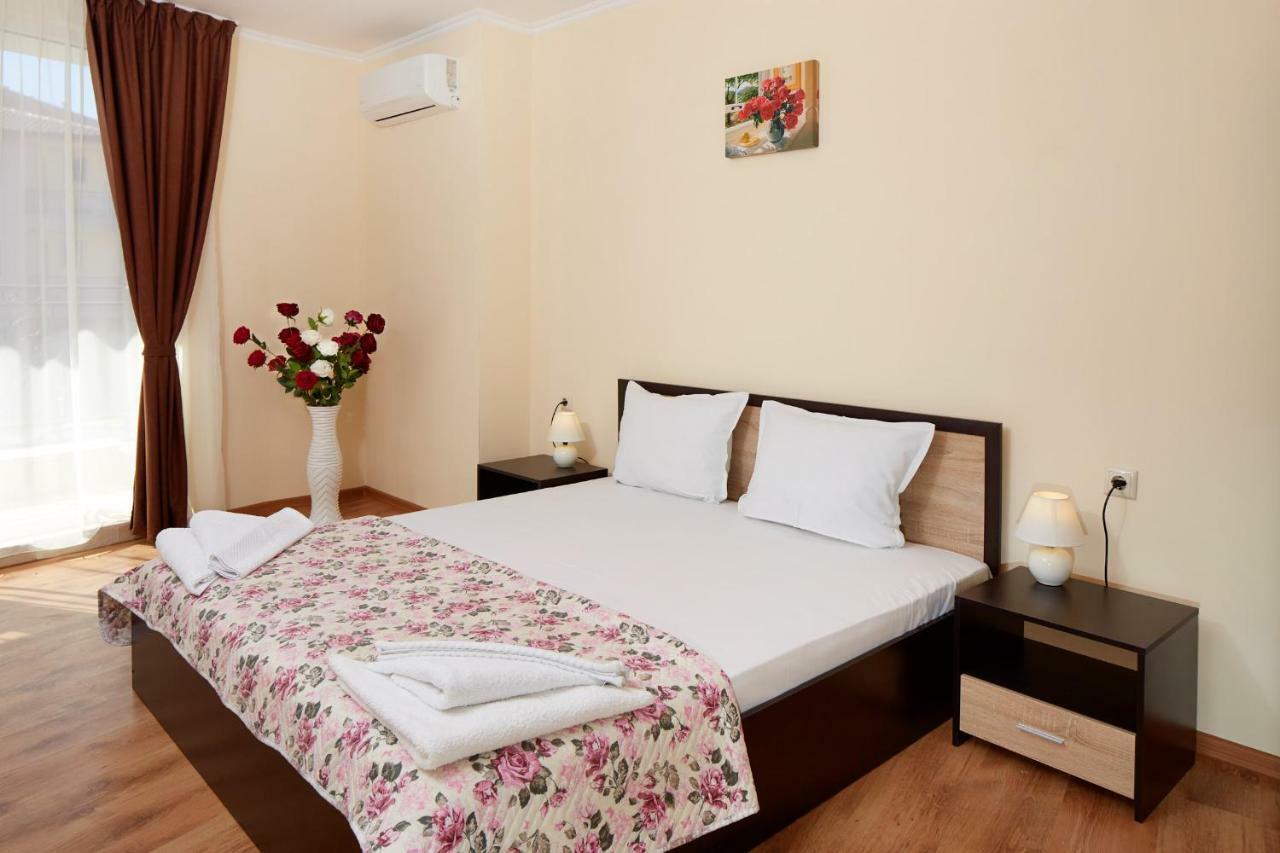 Feniks Apartments Несебр Экстерьер фото